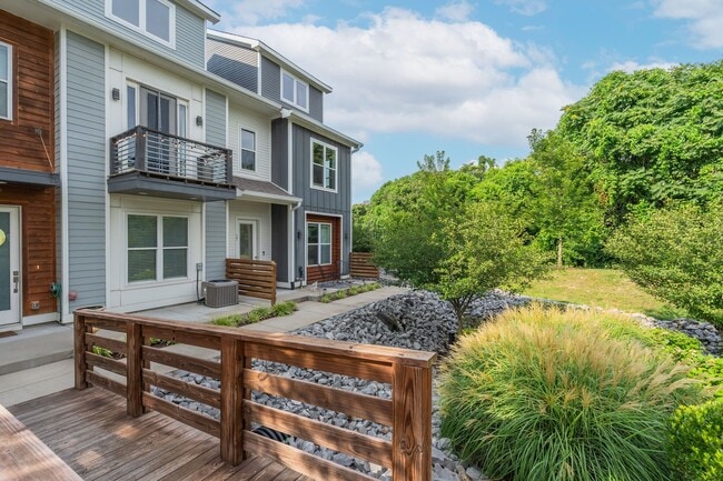 Photo - 700 James Ave (Nashville, TN) Townhome