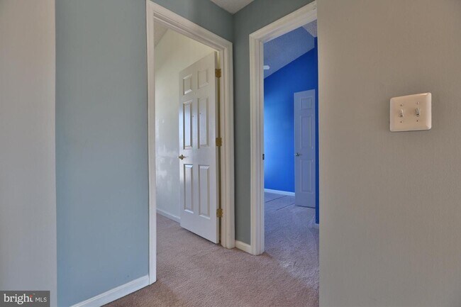Foto del edificio - 3042 Madden Ct