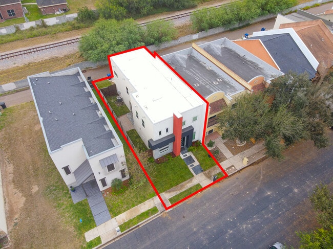 Building Photo - 6732 N 4th St