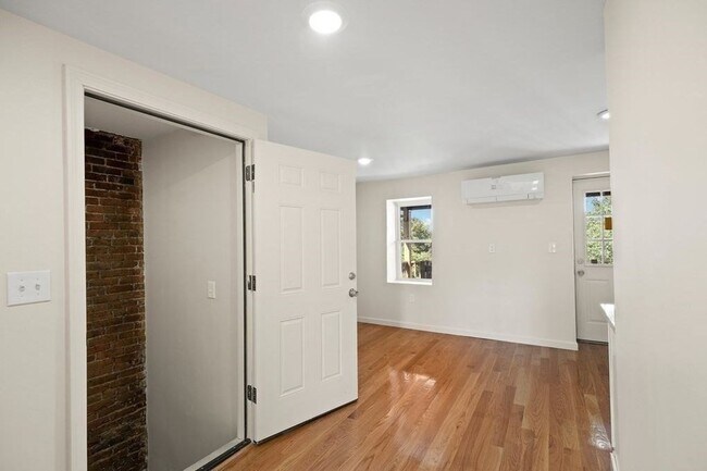 Foto del edificio - 88 Washington Ave