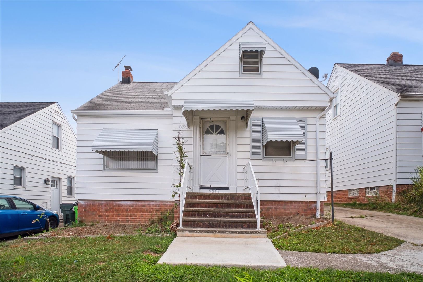 5215 E 115th St Garfield Heights, OH 44125 – photo 1