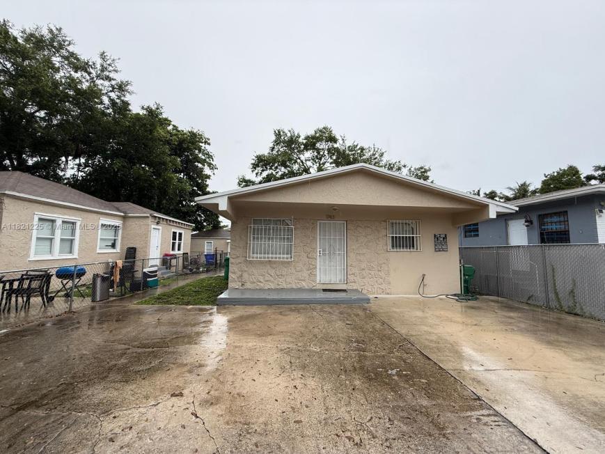 Primary Photo - 2 bedroom in Miami FL 33142