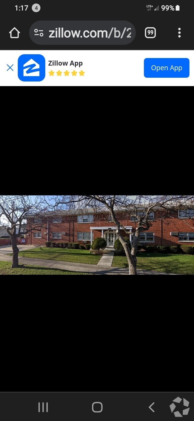Aqua Vista Manor, Is Pristine &  Reminds You, You're Not At Just Any Property - 2 N Broadway Ave