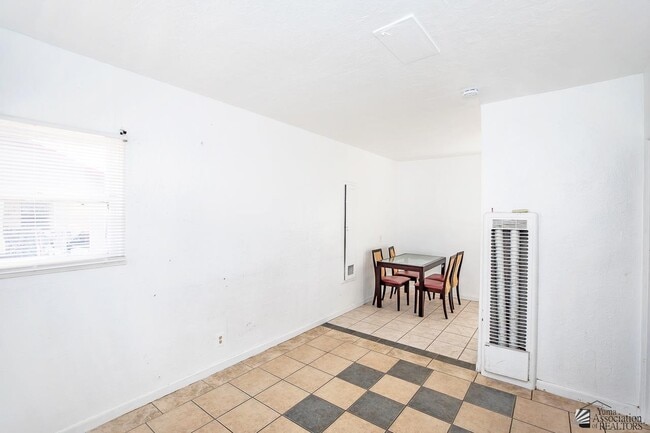 Foto del edificio - 531 S 1st Ave