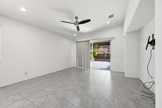 Building Photo - 22528 N 96th Ave
