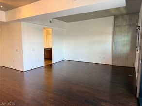 Building Photo - 353 E Bonneville Ave