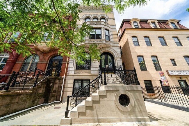 Building Photo - 43 Madison Ave