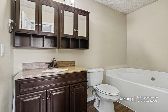 Foto del edificio - 5599 Windfall Ln