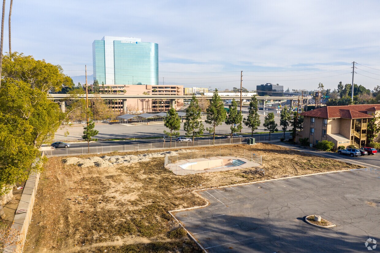 Property View - 1662-1668 Palm St