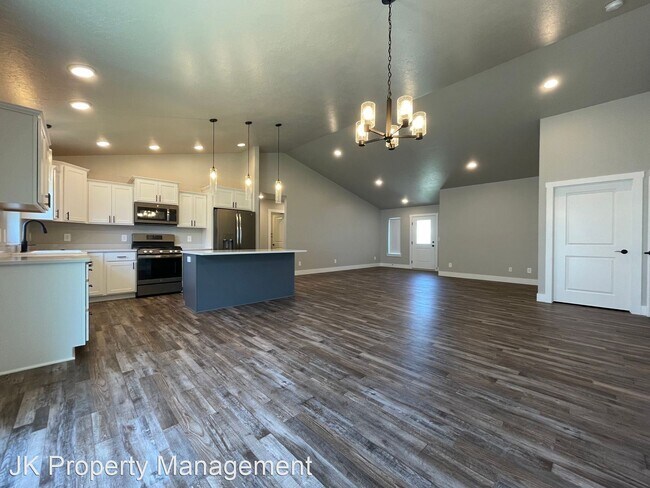 Building Photo - 3 br, 2 bath House - 2304 22nd St S