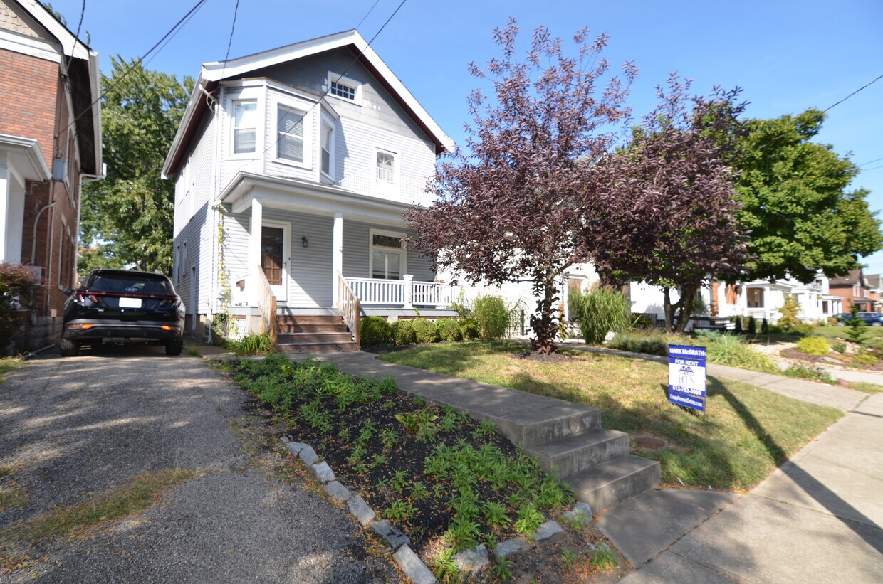 Primary Photo - 2748 Markbreit Ave