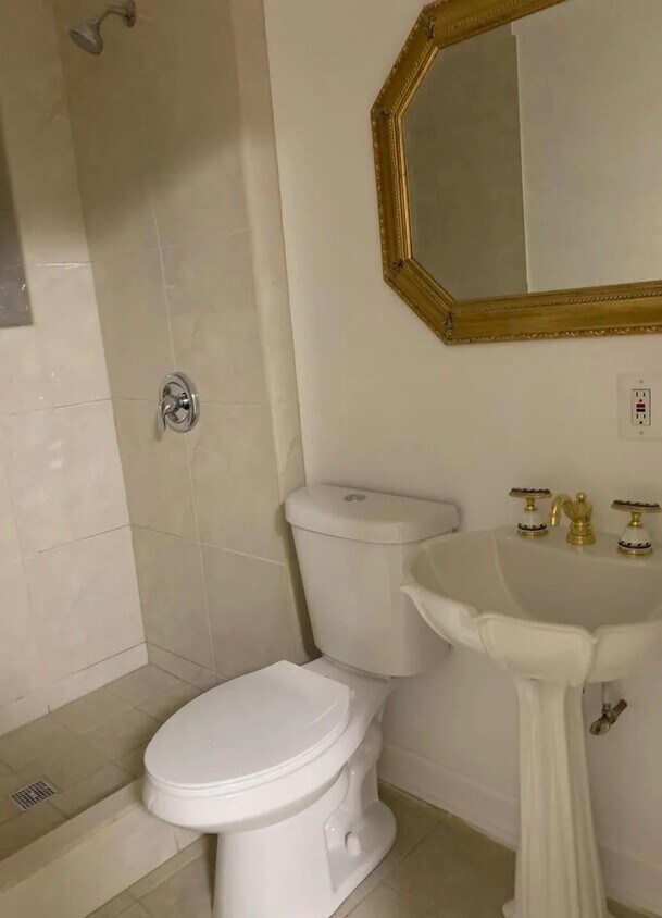 Foto del edificio - 2227 W 19th St