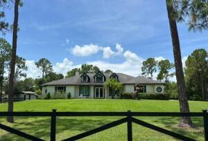 Foto principal - 17270-17272 72nd Rd N