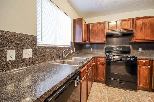 Building Photo - 2219 Hadden Hollow Dr