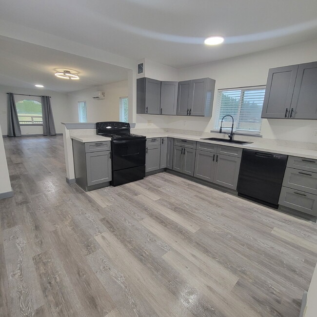 Foto del edificio - 30902 State Rte 20