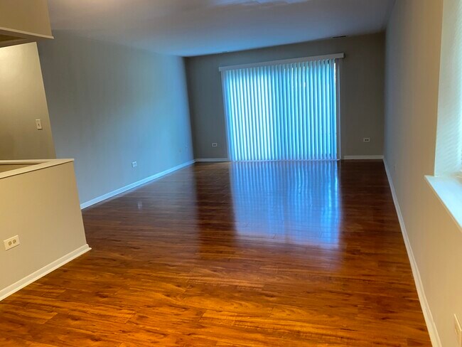 Building Photo - 1112 Castilian Ct