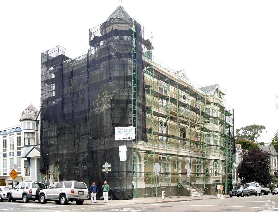 Building Photo - 1900 Page
