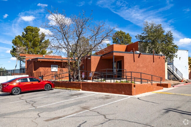 Eagle's Nest Condominiums