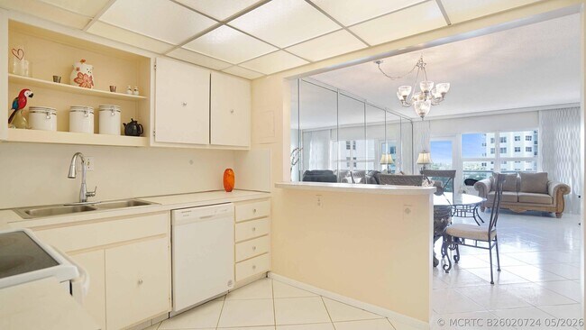 Building Photo - 3550 Galt Ocean Dr