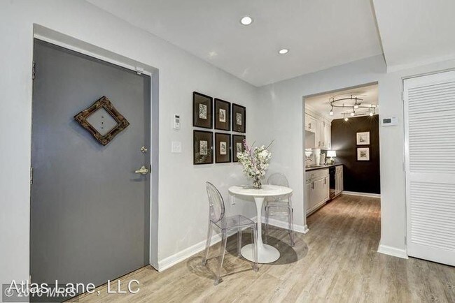 Foto del edificio - 1827 Adams Mill Rd NW