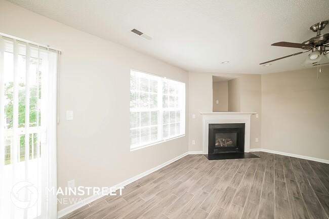 Building Photo - 113 Willow Bend Dr