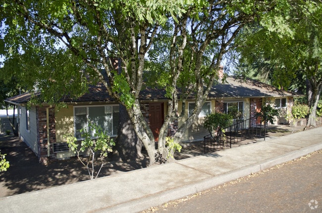 Primary Photo - Homestead Commons