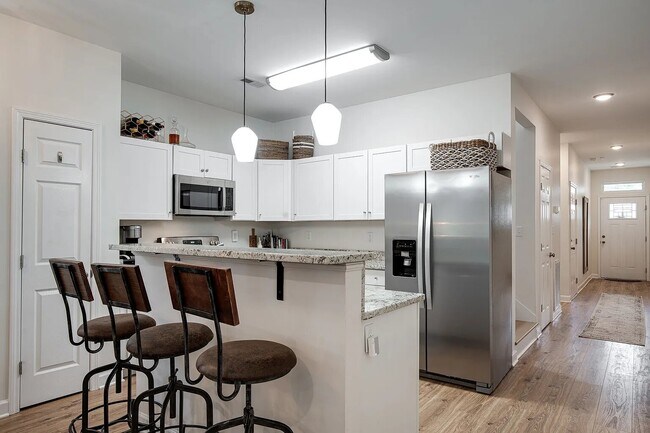 Foto del edificio - 2426 24th Ave N