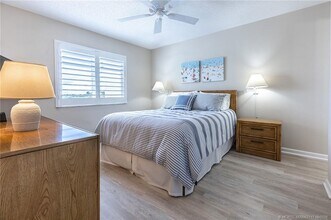 Building Photo - 5596 NE Gulfstream Way