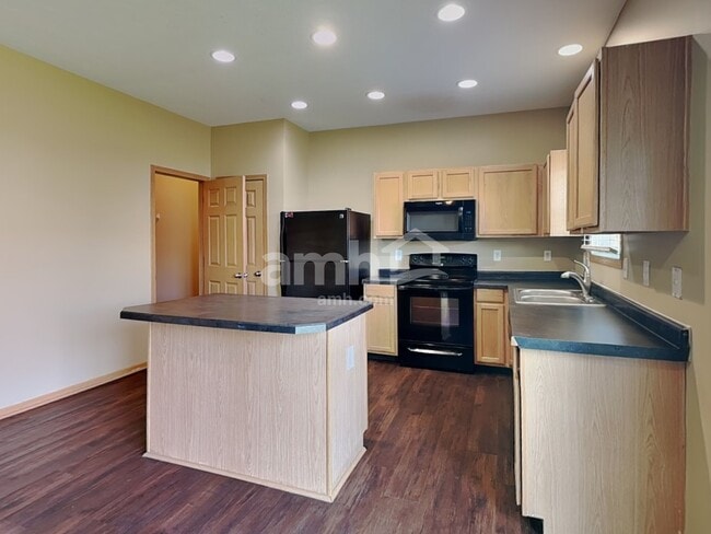 Building Photo - 5632 Larksdale Dr