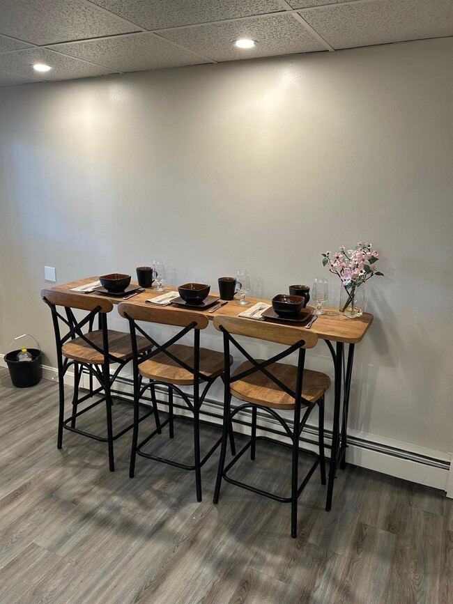 Building Photo - 43 Madison St