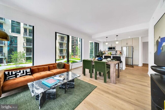 Foto del edificio - 113 Potomac Ave SW