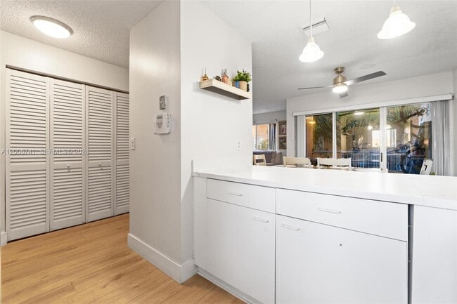 Foto del edificio - 6235 SW Kendale Lakes Cir