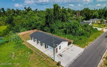 Building Photo - 143 Claire Ave Building Photo - 143 Claire Ave