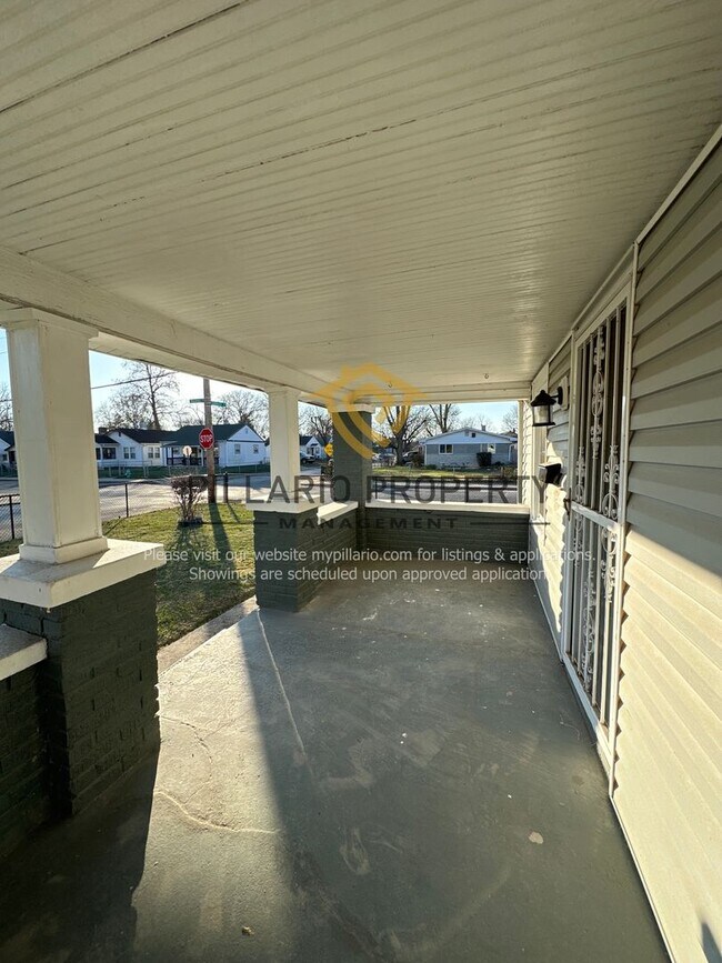 Foto del edificio - $500 OFF MOVE-IN SPECIAL!!! Charming 3-Bedroom Home with Covered Porch, Basement & Fenced Yard!