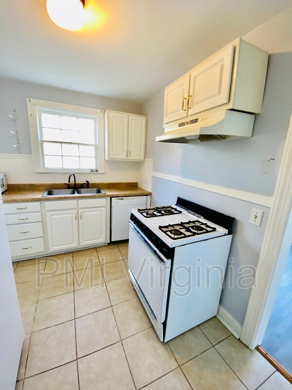 Foto del edificio - 3841 Chatham Cir