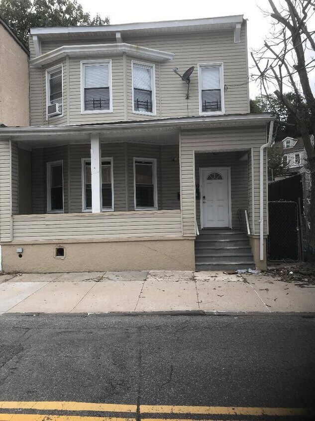 39 Brighton Ave, Staten Island, NY 10301 House for Rent in Staten