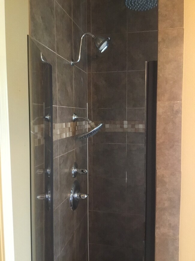 Photo - 502 Spring Dr House