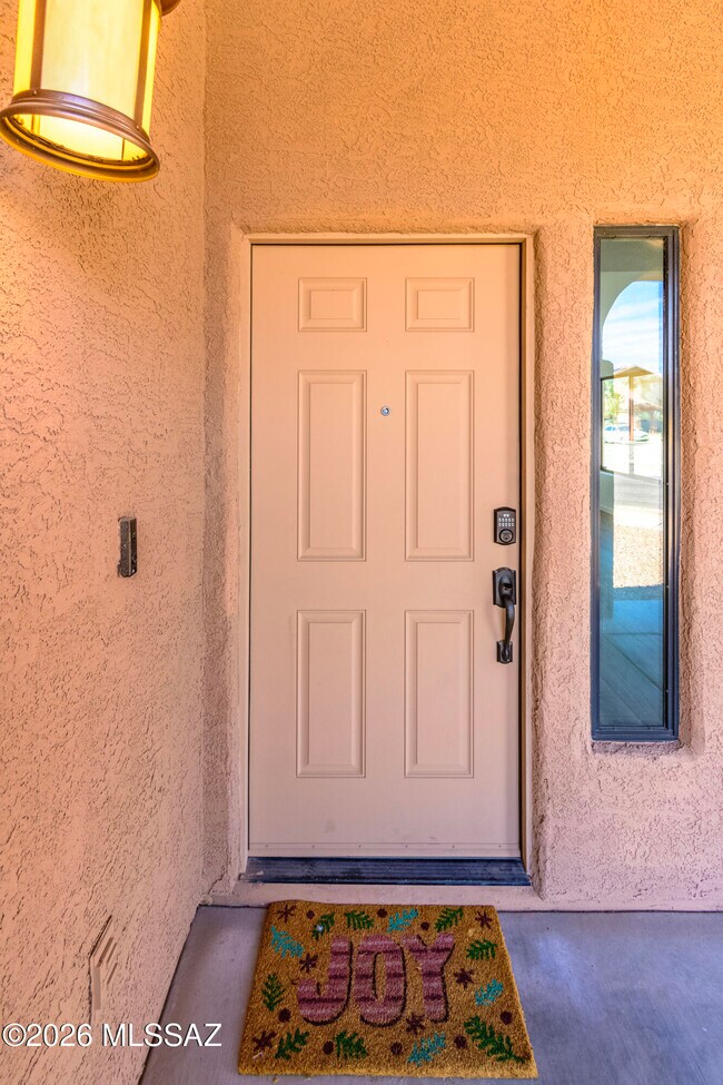 Building Photo - 4830 S VALLECANO Dr