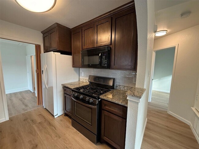 Foto del edificio - 508 Andover Cove