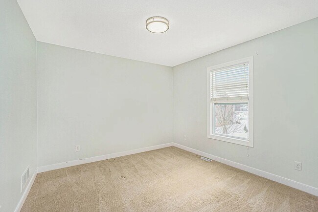 Building Photo - 5751 Attleberry Ave