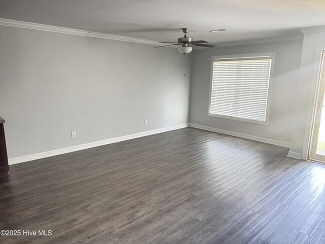Building Photo - 2232 Brookville Dr