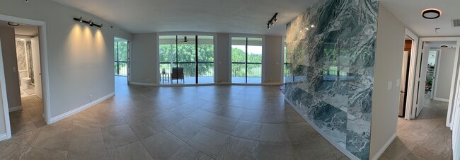 Building Photo - 5279 Fountains Dr S
