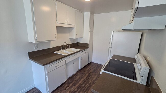 Building Photo - w510