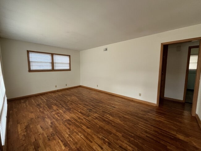 Foto del edificio - 122 N Joann St