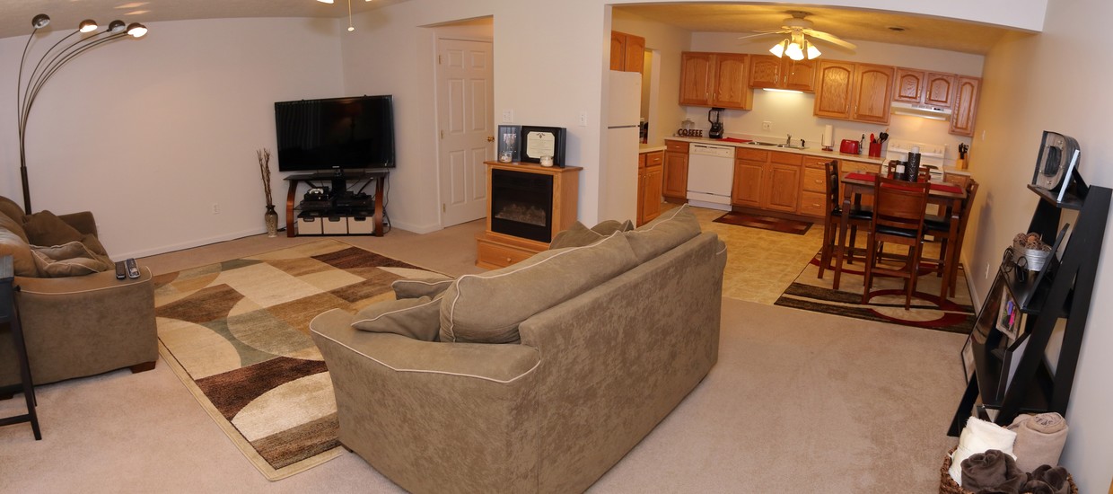 Primary Photo - Cedarwood Townhouses