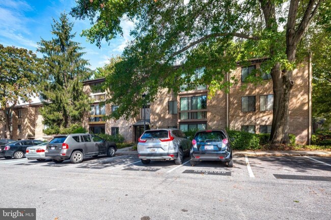 Foto del edificio - 10564 Twin Rivers Rd