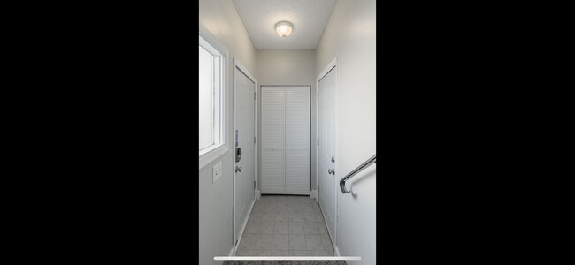 Foto del edificio - 6406 83rd Ct N
