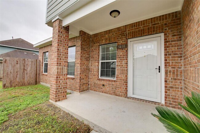 Foto del edificio - 5410 Quail Cove Ln