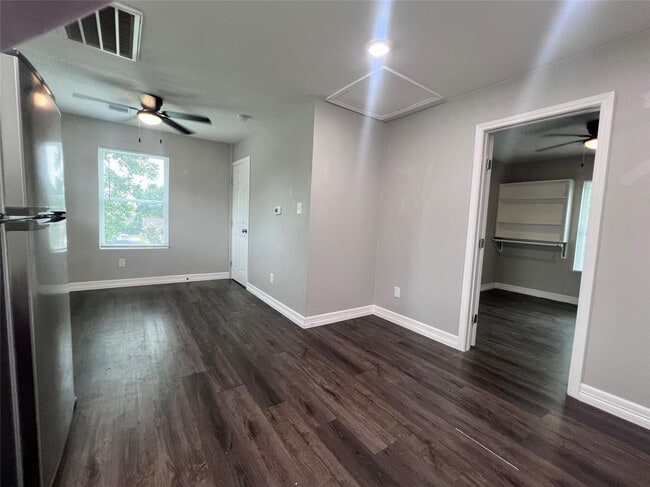 Building Photo - 207 Avenue A