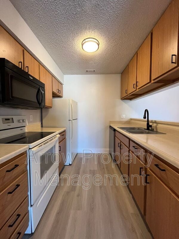 Foto del edificio - 2340 N 44th St